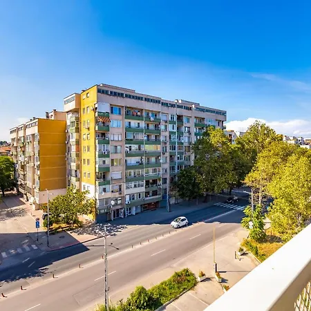 West Haven ~ 1bds In Centre * Plovdiv
